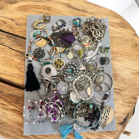 Vintage Jar of Mixed Jewelry –Mismatched, Broken, Craft Repurpose Pieces - Picture 9 of 13